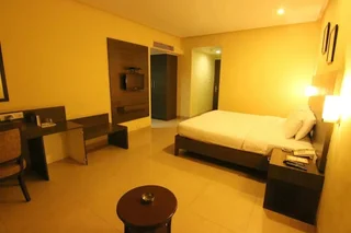 Мумбаи: The Caliph Hotel & Executive Suites