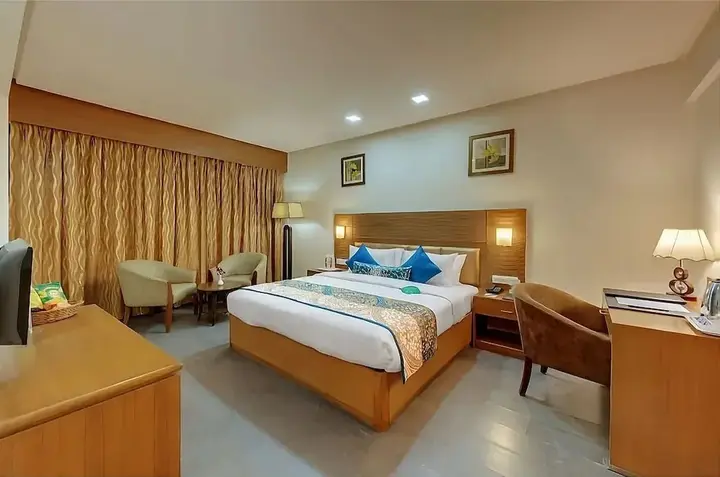 Мумбаи: The Caliph Hotel & Executive Suites