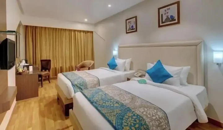 Мумбаи: The Caliph Hotel & Executive Suites