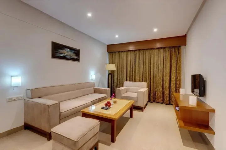 Мумбаи: The Caliph Hotel & Executive Suites