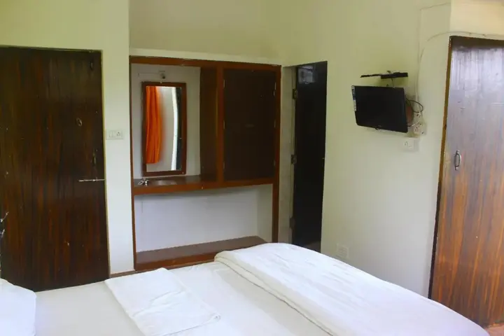 Анджуна: Poonam Village Resort