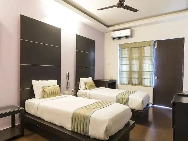 Бангалор: Golden Sands Bangalore