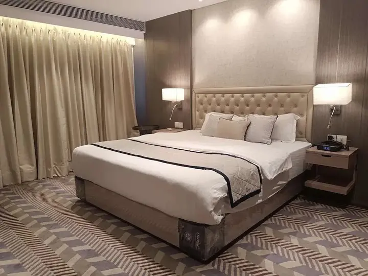 Мумбаи: Hotel Highway Inn