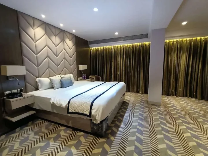 Мумбаи: Hotel Highway Inn