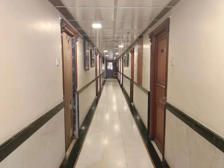 Мумбаи: Hotel Highway Inn