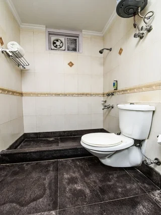 Гуруграм: SilverKey Executive Stays 20036 Akash Neem Marg