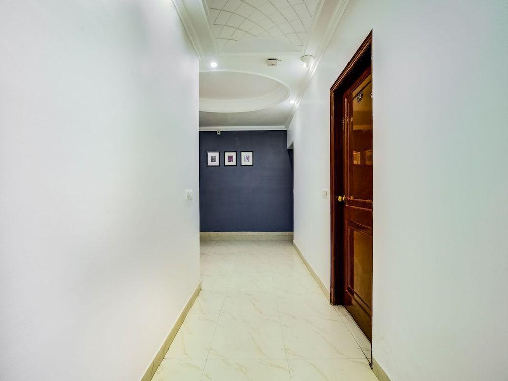 Гуруграм: SilverKey Executive Stays 20036 Akash Neem Marg