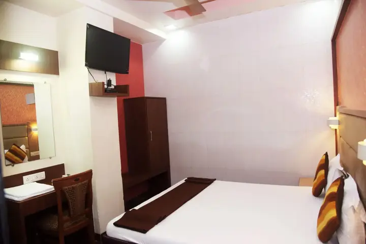 Нави-Мумбай: Hotel Indiana Inn