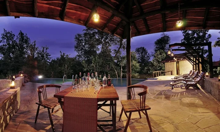 Баихар: Pugdundee Safaris - Kanha Earth Lodge