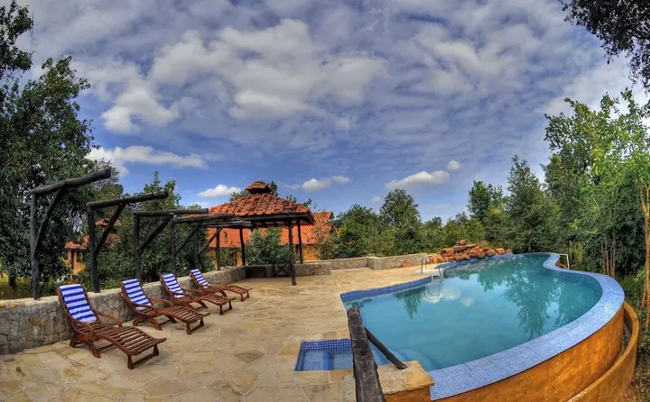 Баихар: Pugdundee Safaris - Kanha Earth Lodge
