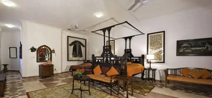 Шахджаханпур: Neemrana Fort-Palace