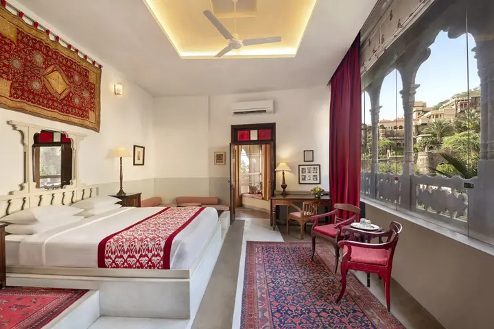 Шахджаханпур: Neemrana Fort-Palace