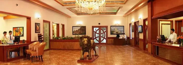 Хидерабад: Oh Biz Executive at Leonia