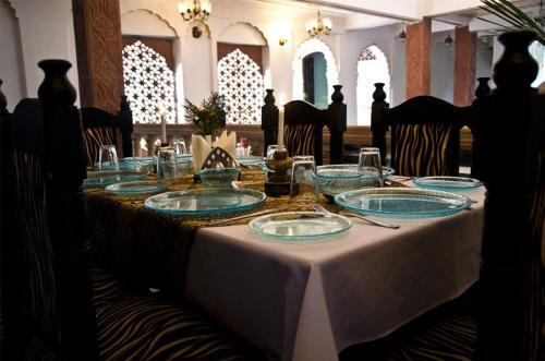 Кхаджурахо: Hammeer Garhi Heritage Resort