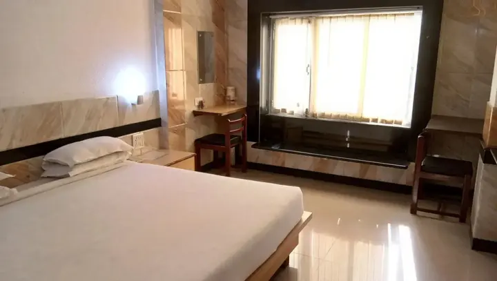 Бхопал: Hotel Arch Manor Deluxe