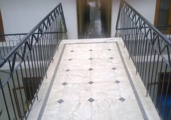 Кхаджурахо: Shanti Hotel