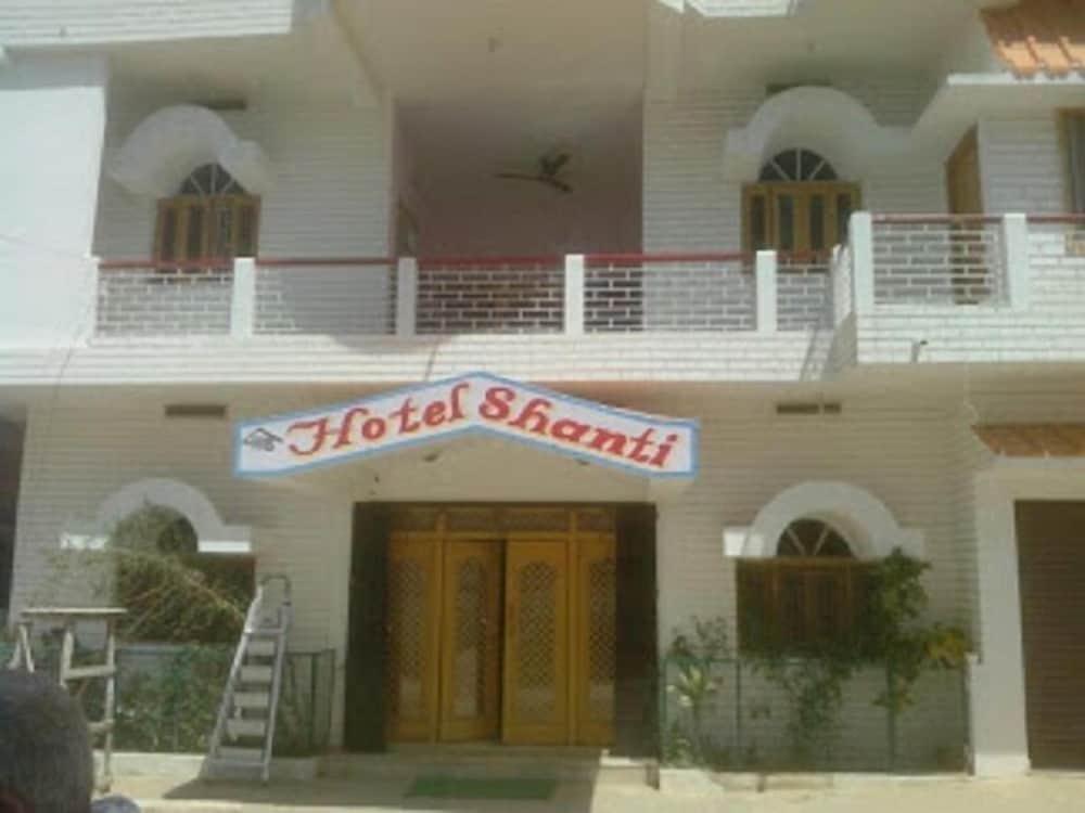 Бодх-Гая: Hotel Shanti