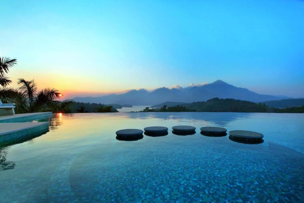 Велламундра: Arayal Resorts: A Unit of Sharoy Resort, Wayanad