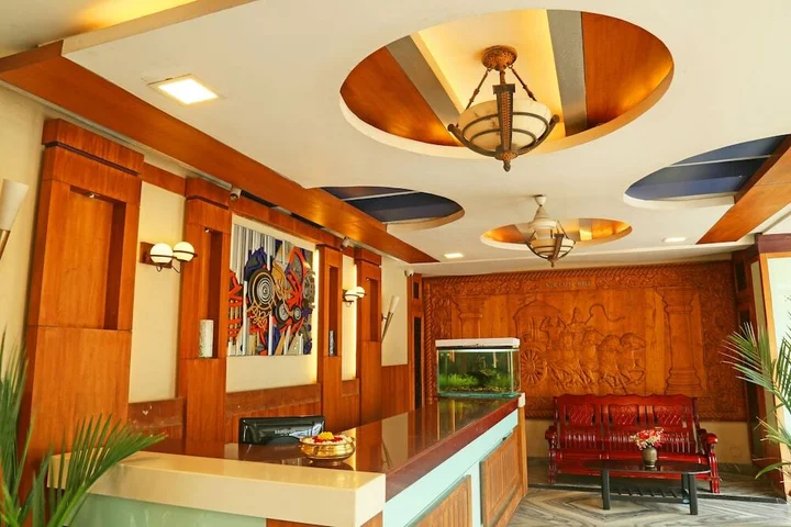 Eraniel: New Cape Hotel
