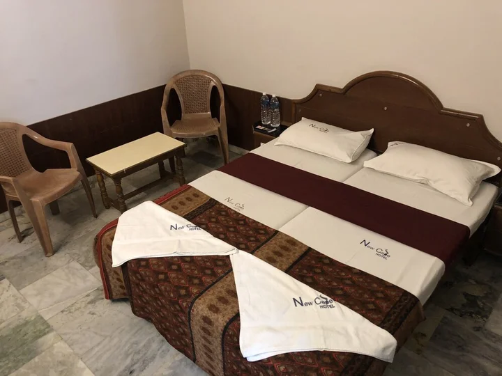 Eraniel: New Cape Hotel