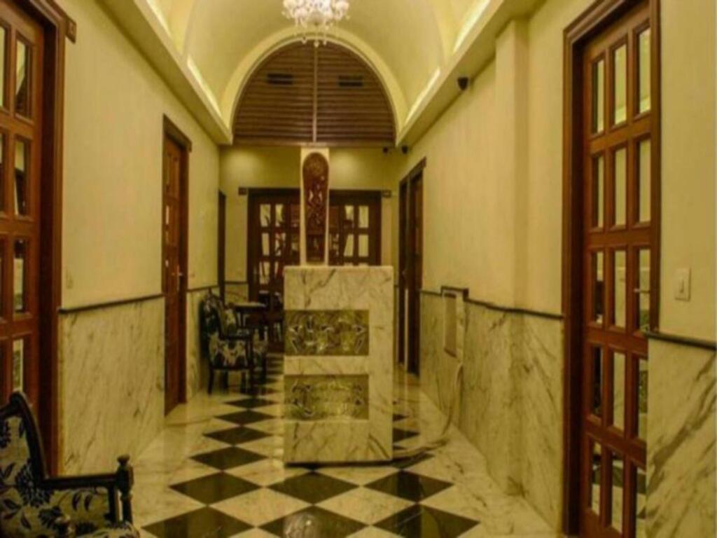Колката: Hotel 233 Park Street