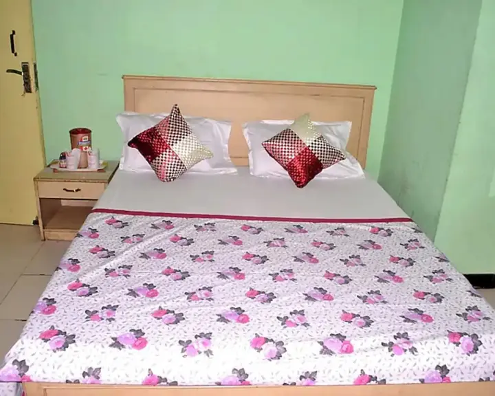 Агра: Goroomgo Viren Plaza Agra