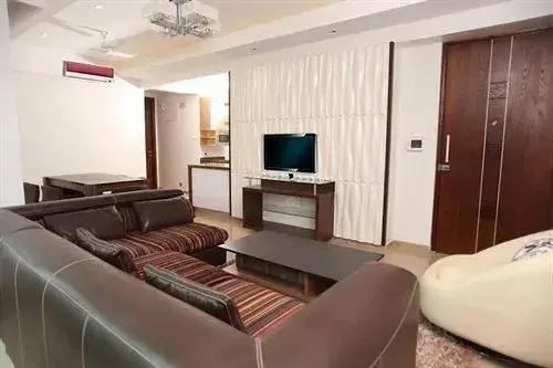 Мумбаи: Laurent & Benon Suites - Santacruz East