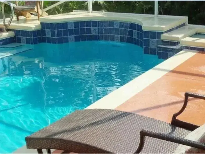 Мумбаи: Laurent & Benon Suites - Santacruz East