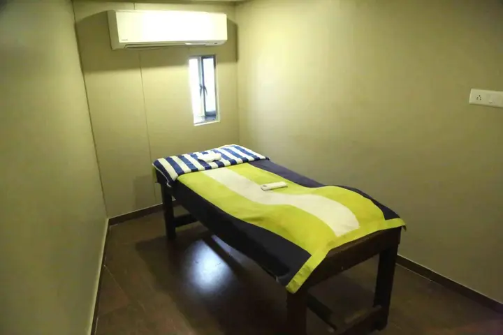 Сурат: Central Beacon Hotel Surat
