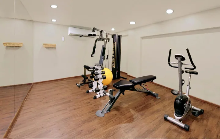 Сурат: Central Beacon Hotel Surat