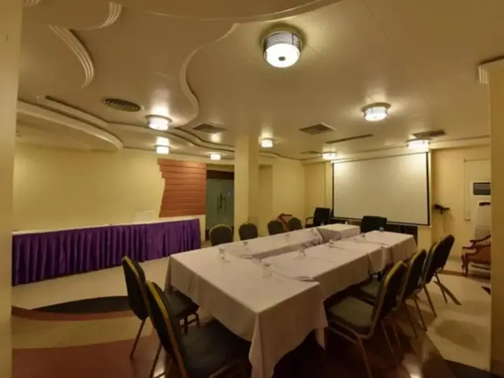 Ахмедабад: Epsilon The Hotel
