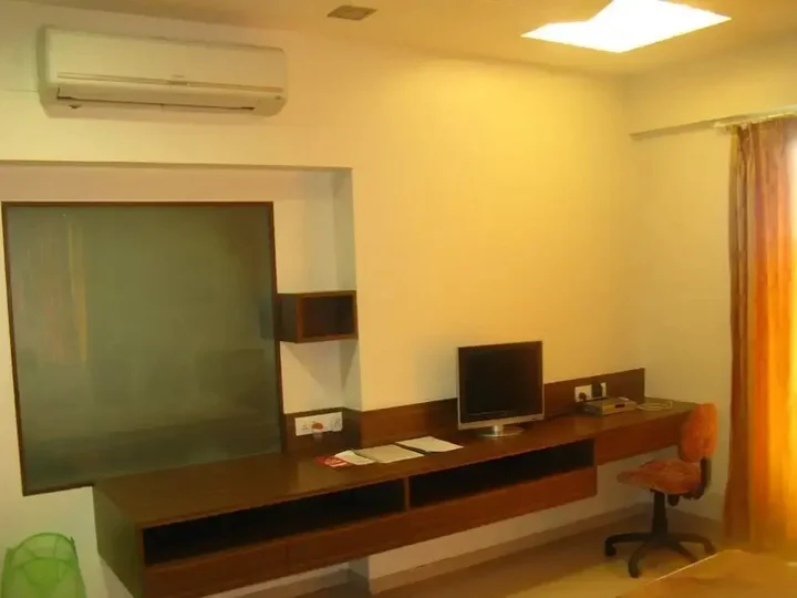 Мумбаи: Hummingbird Apartments - Saiprasad