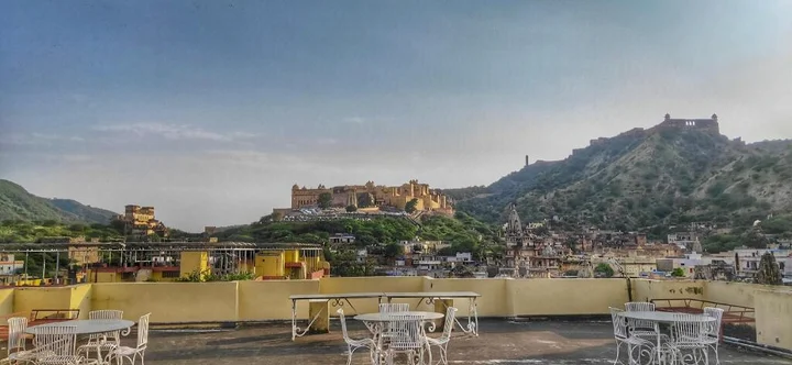 Амбер: V Resorts Adhbbhut Jaipur