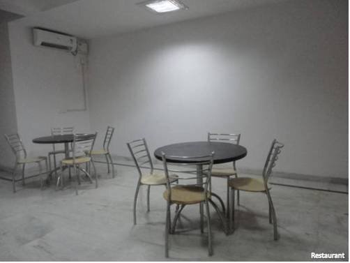 Гуруграм: Urban Inn by Laurent & Benon - DLF Phase 3