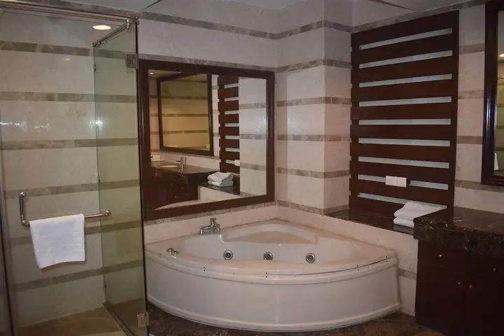 Нью-Дели: The Ocean Pearl Retreat