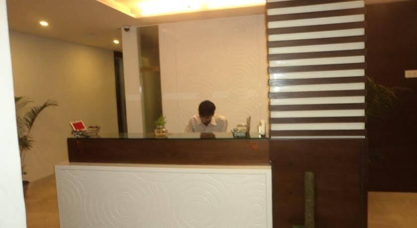 Газиабад: Relax Suites Hotel