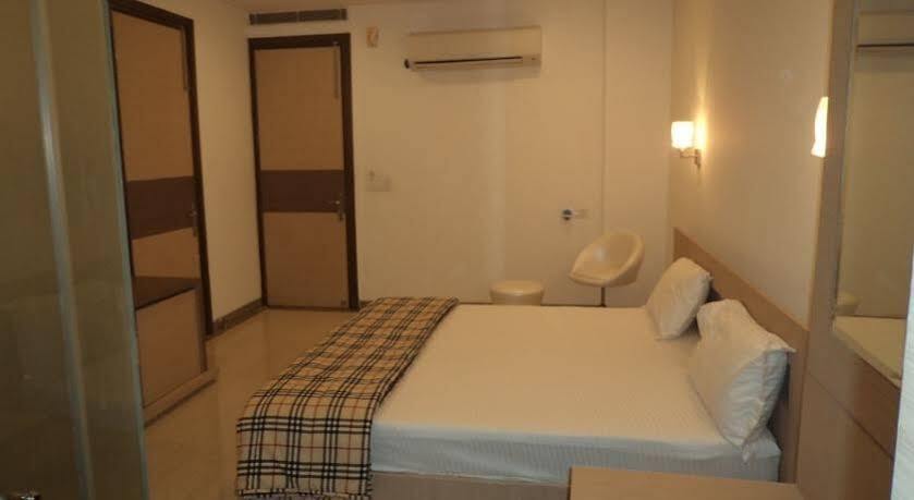 Газиабад: Relax Suites Hotel