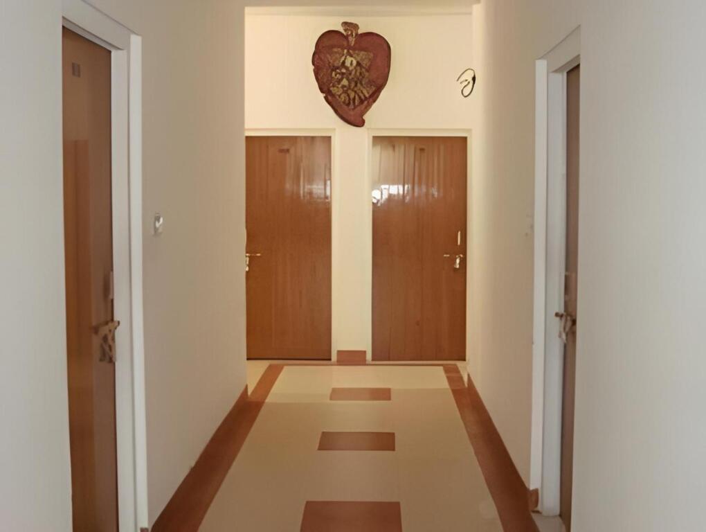 Фатехпур-Сикри: Hotel Tourist Palace