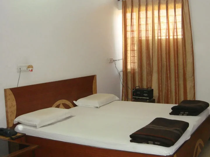 Фатехпур-Сикри: Hotel Tourist Palace