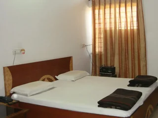 Фатехпур-Сикри: Hotel Tourist Palace