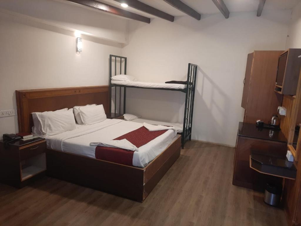Кодайканал: Pine Borough Inn