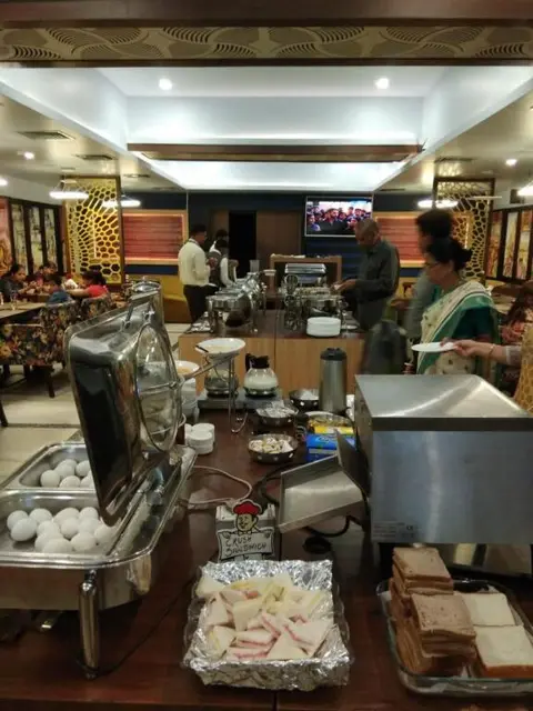 Бхубанешвар: Hotel Pushpak
