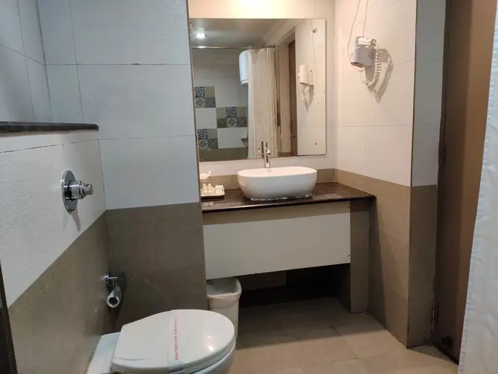 Бхубанешвар: Hotel Pushpak