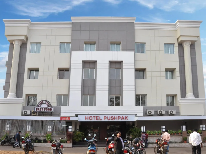 Бхубанешвар: Hotel Pushpak