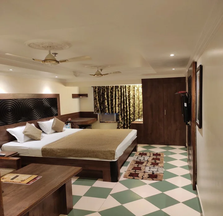 Бхубанешвар: Hotel Pushpak