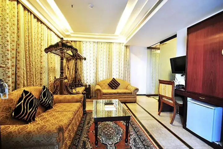 Варанаси: Hotel Zeeras