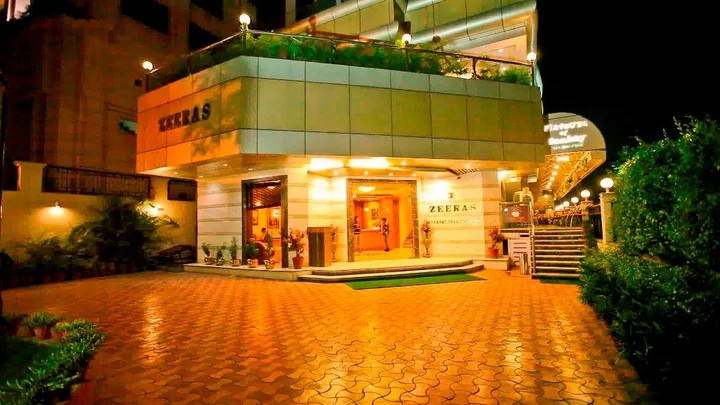 Варанаси: Hotel Zeeras