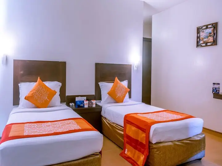 Висакхапатнам: OYO 2653 The Orange Hotel