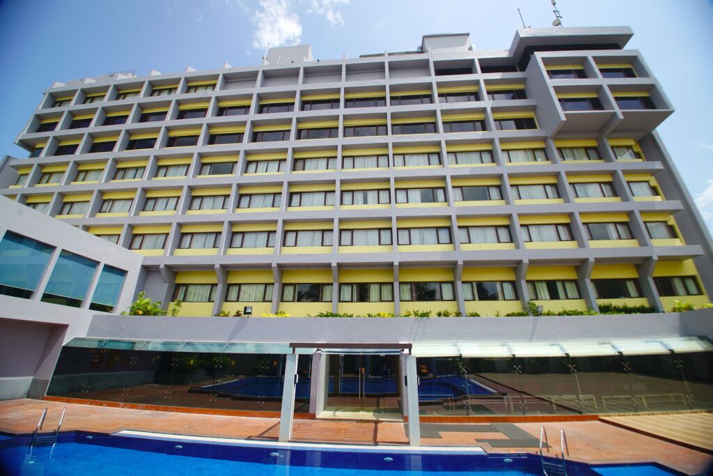 Висакхапатнам: Dolphin Hotel
