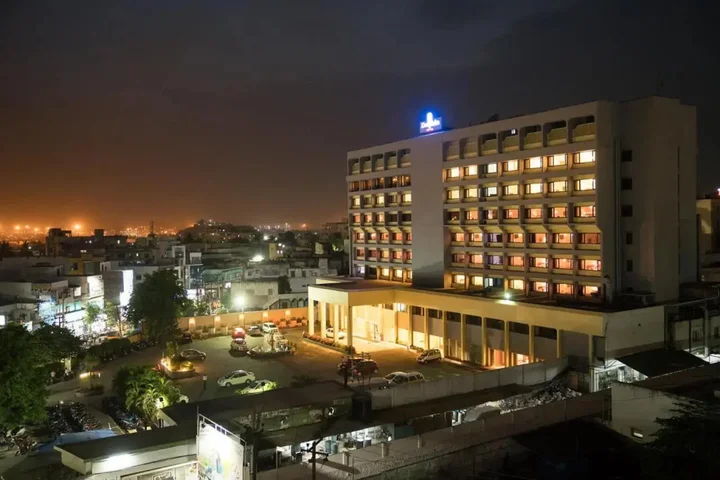 Висакхапатнам: Dolphin Hotel